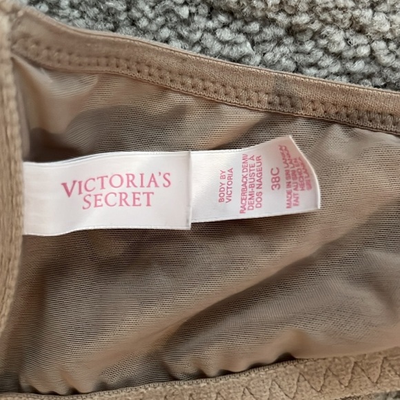 VS Nude Lace Back Razorback Bra with Underwire Support and Front Closure- 38C - Picture 2 of 8